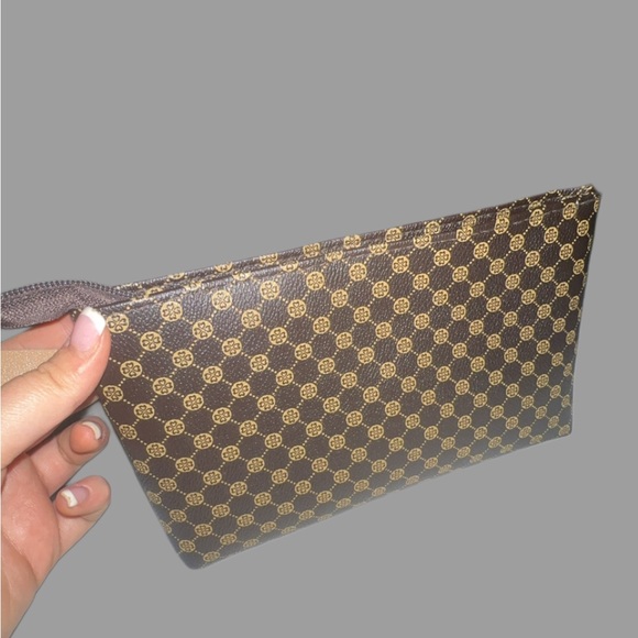 Brown Patterned Leather Wristlet - Picture 5 of 7